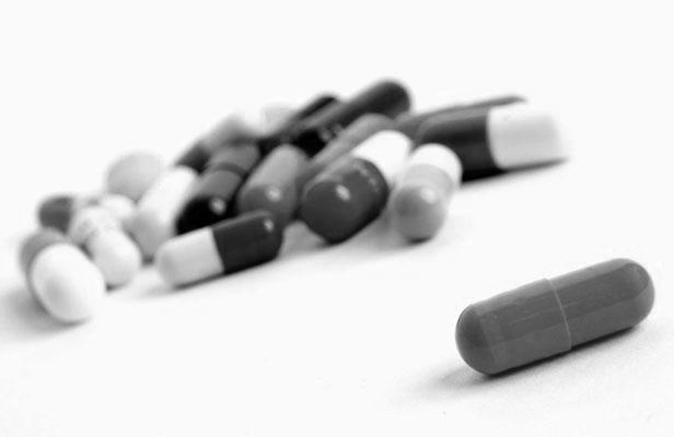 TRAITEMENTS CHEVEUX MEDICAMENTS CLINIQUE CRILLON LYON